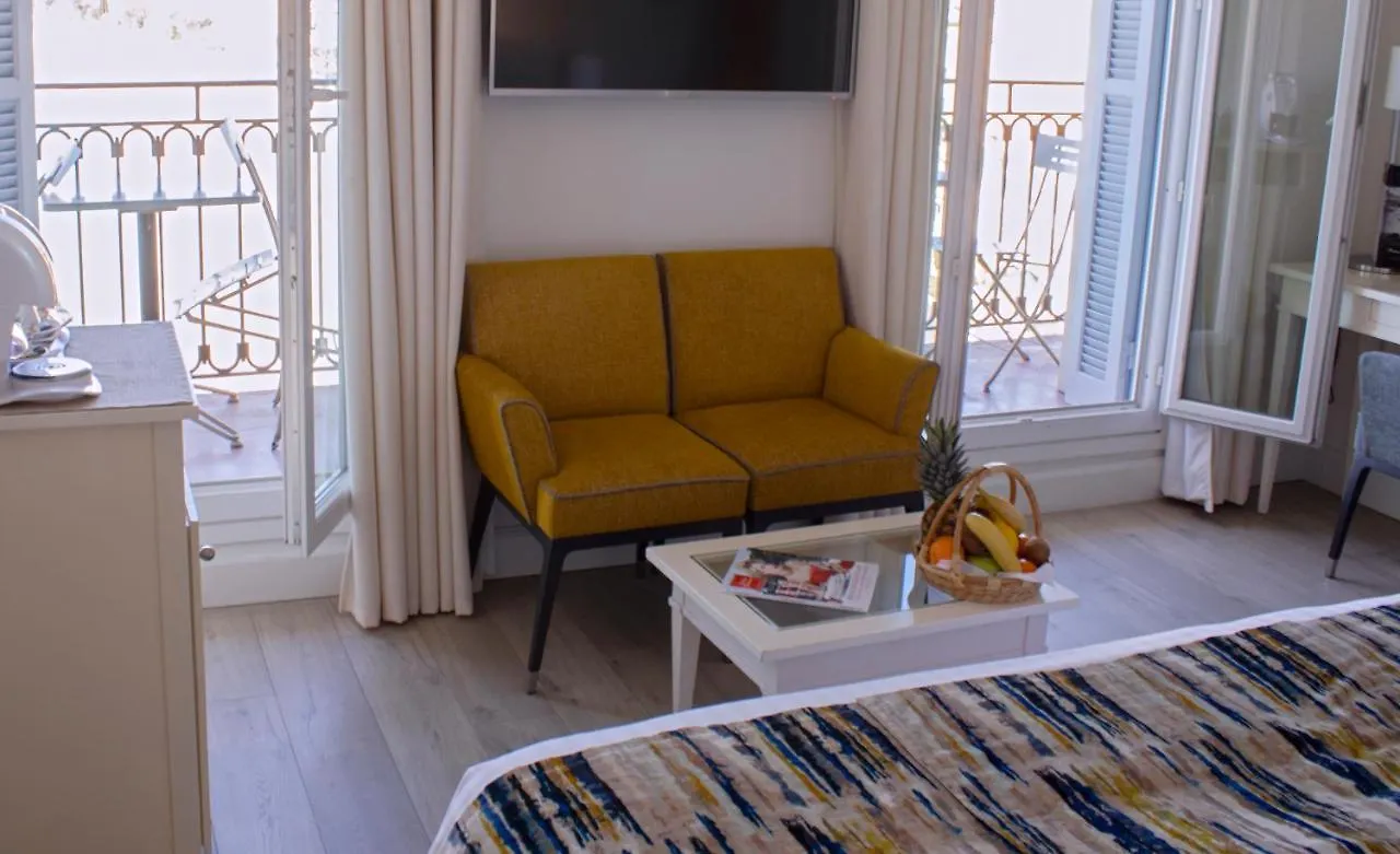 Hotel Suisse Nice 4*,  France